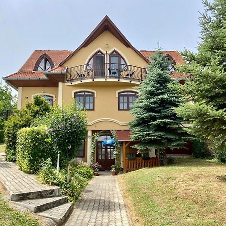 Ferienwohnung Katalin App. Zalagyoengye Zalakaros Exterior foto