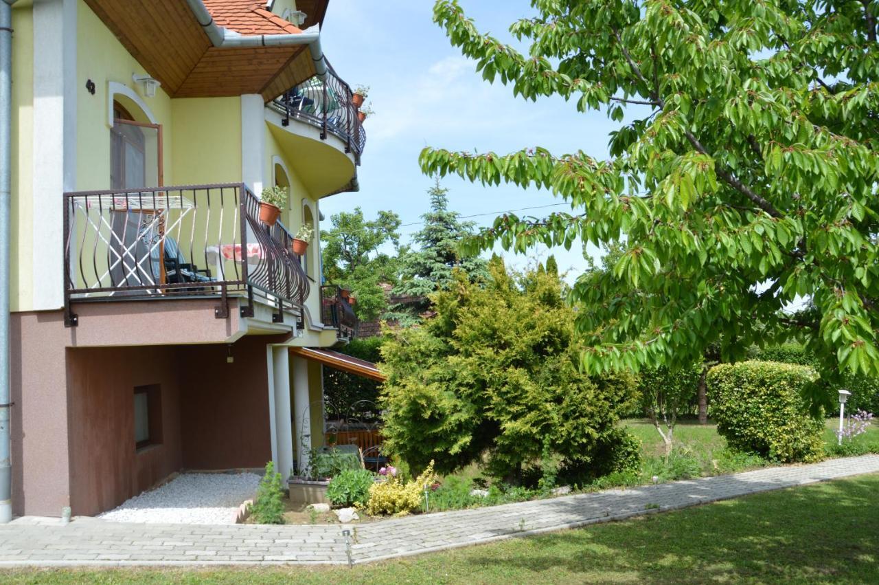 Ferienwohnung Katalin App. Zalagyoengye Zalakaros Exterior foto