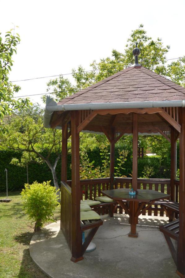 Ferienwohnung Katalin App. Zalagyoengye Zalakaros Exterior foto